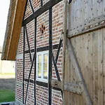 度假居 Relax In A Thatched Barn With A Sauna 拉特考