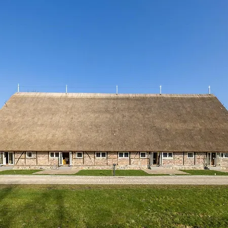 Relax In A Thatched Barn With A Sauna Holiday home *