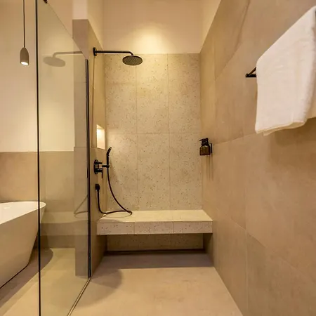 Relax In A Thatched Barn With A Sauna *