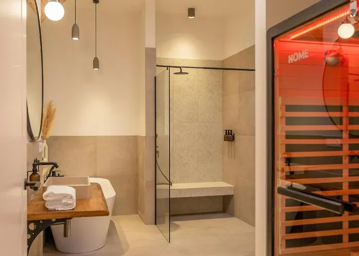 Relax In A Thatched Barn With A Sauna Ferienhaus *